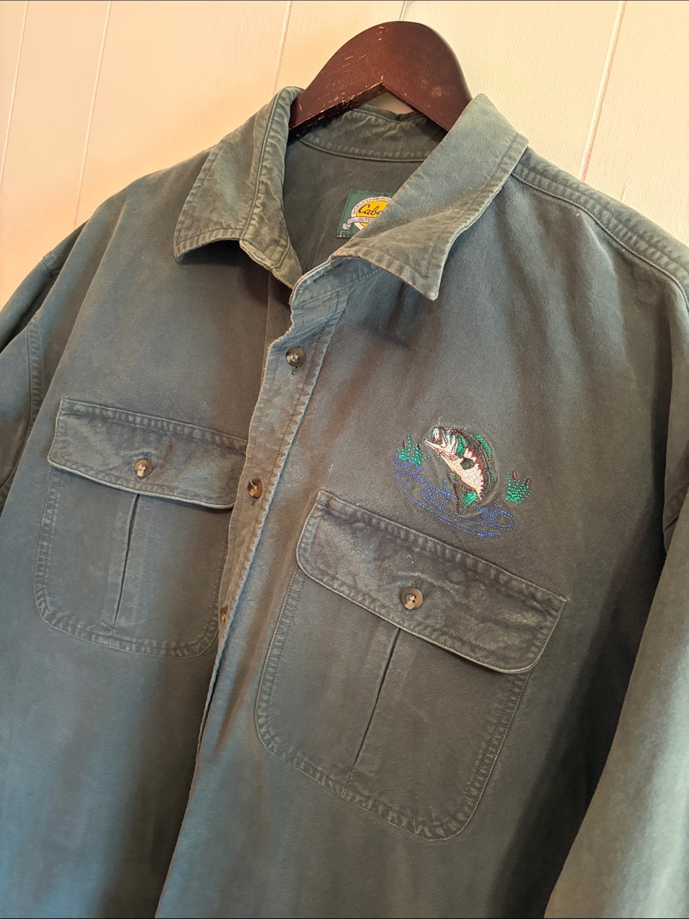 VTG Cabela’s Forest Brushed Cotton Flannel Wildlife Embroidered Bass Shirt. XLT